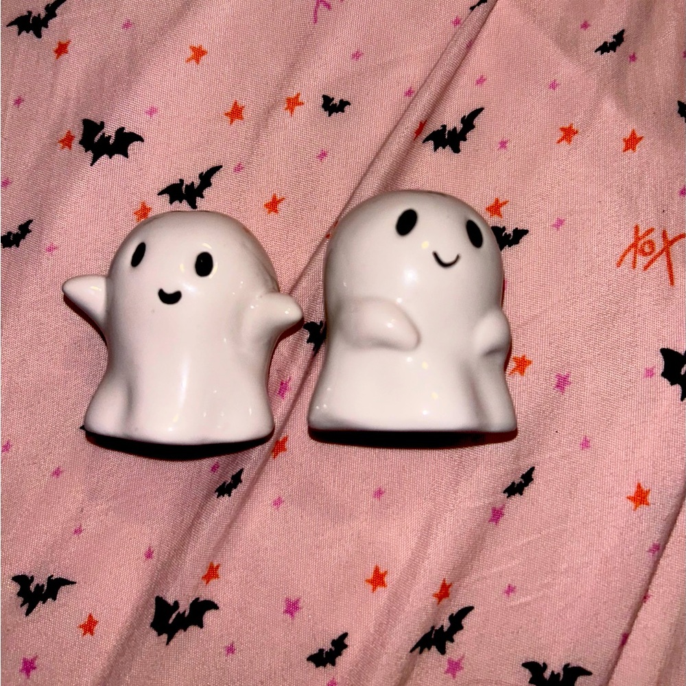 Vintage Halloween salt and pepper shakers 👻